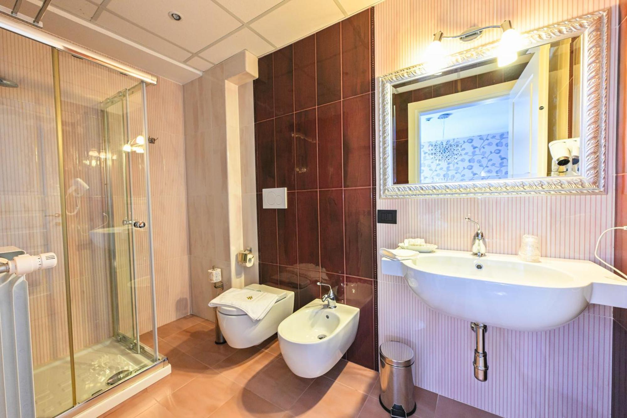 Hotel Mastrodattia Celano Kültér fotó