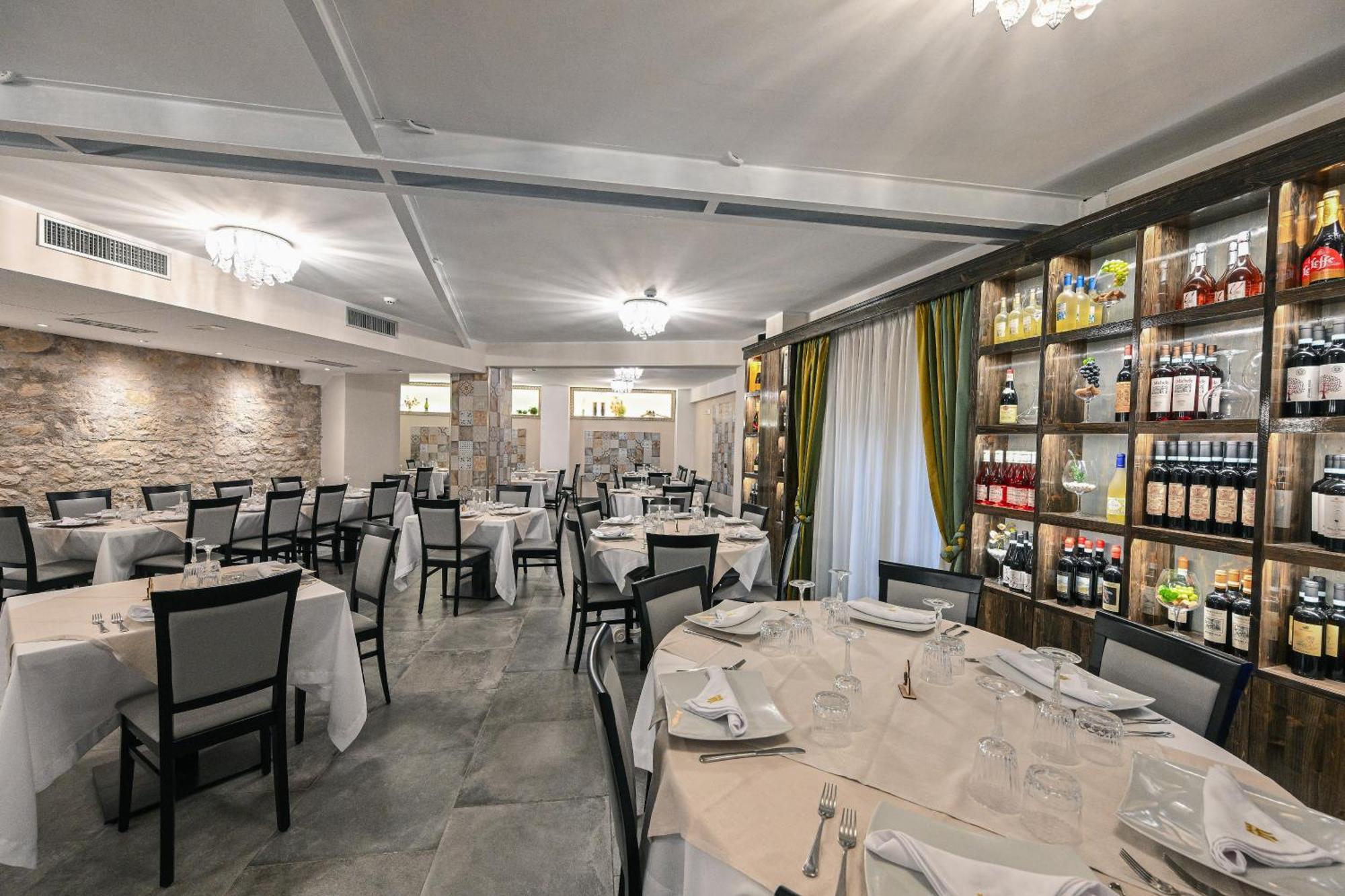 Hotel Mastrodattia Celano Kültér fotó