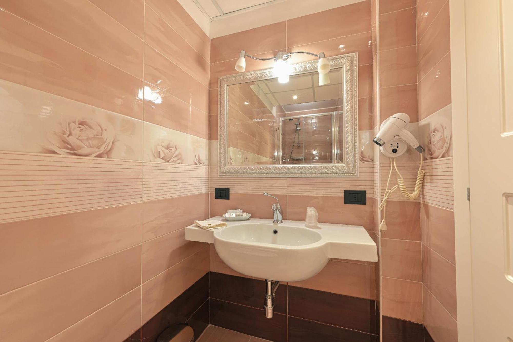 Hotel Mastrodattia Celano Kültér fotó