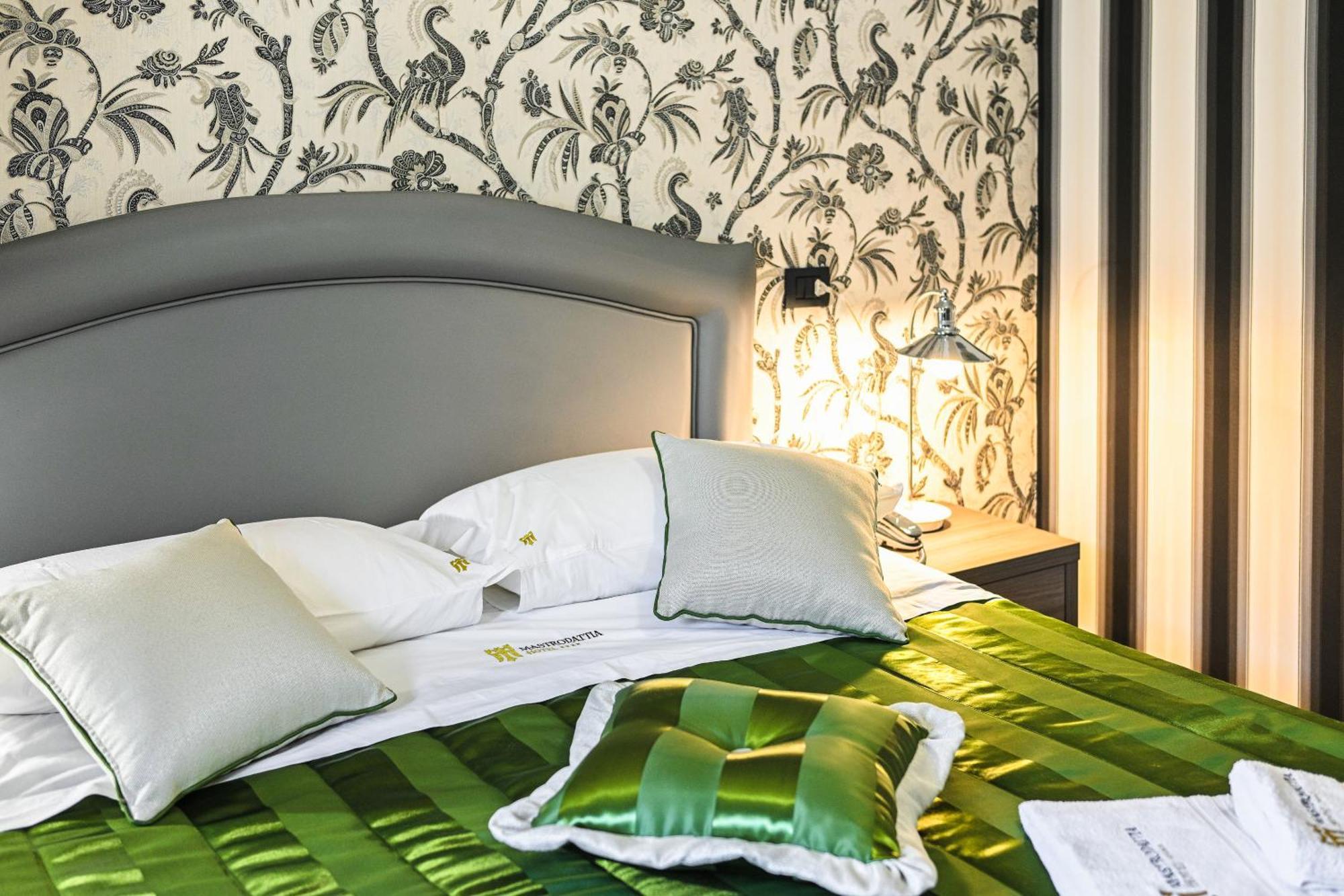 Hotel Mastrodattia Celano Kültér fotó